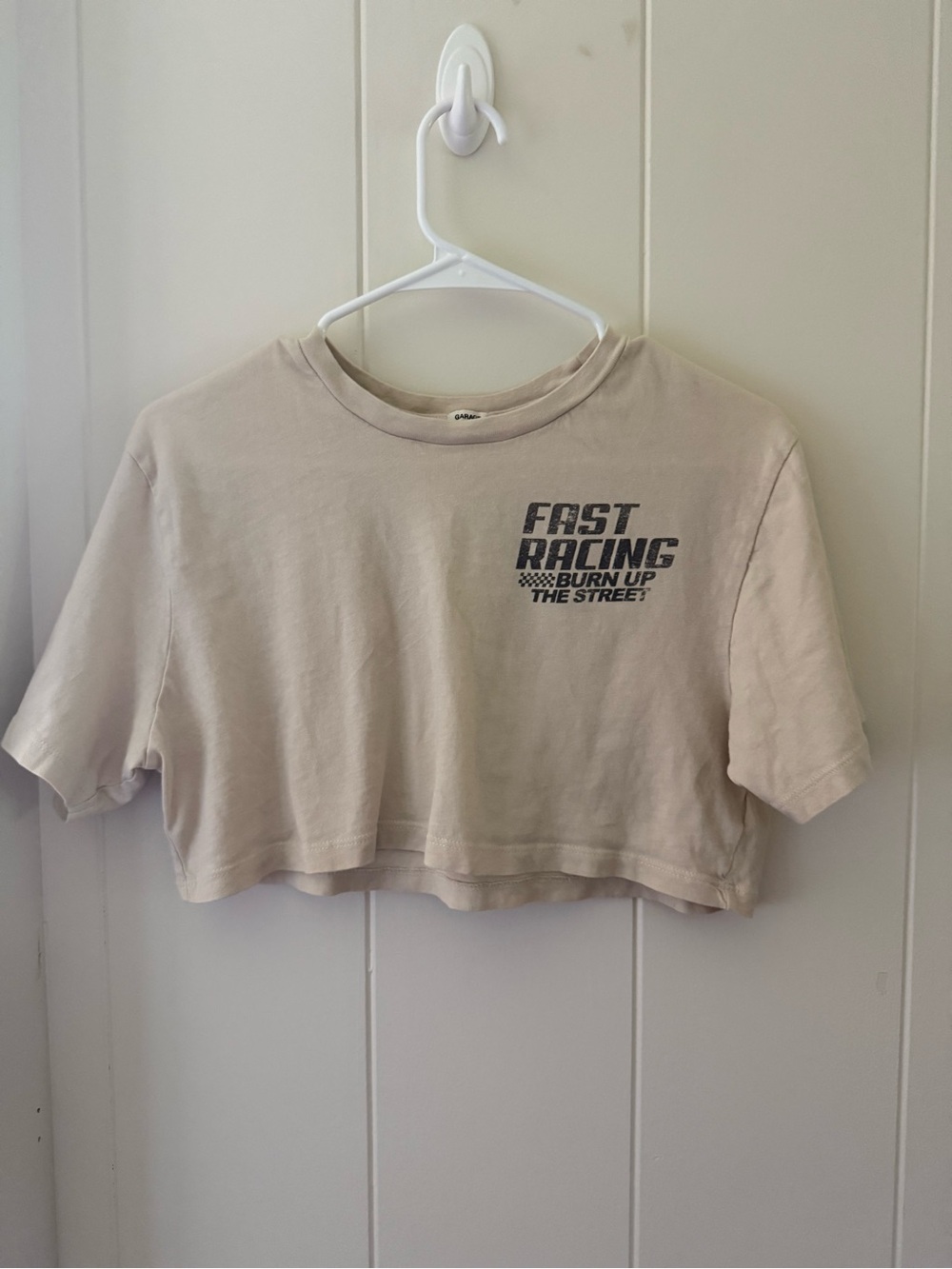 Garage graphic cropped tee